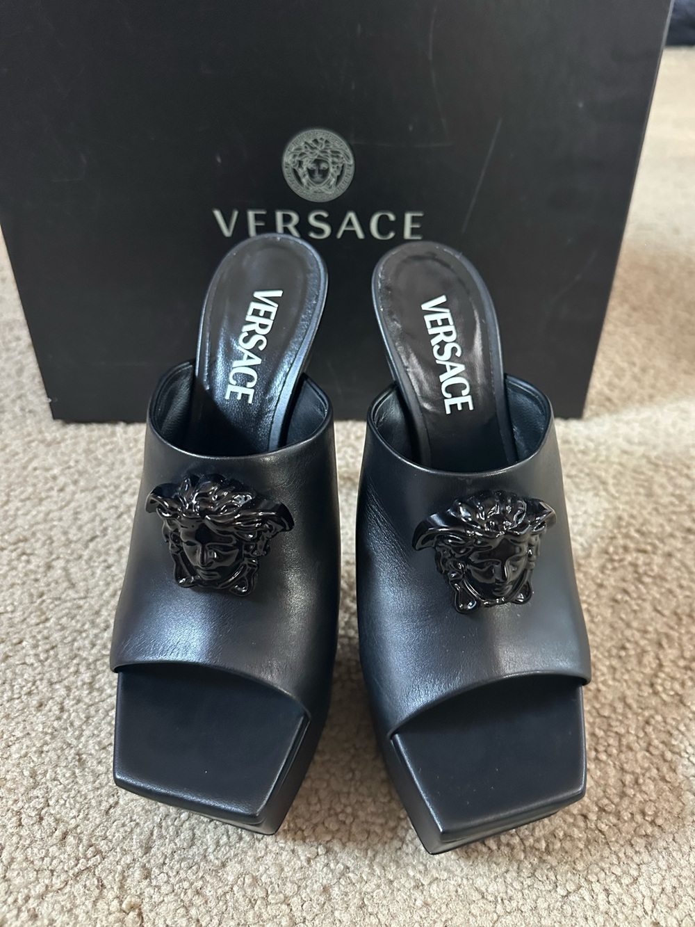 Versace Black Leather Medusa Open-Toe Mule Slides